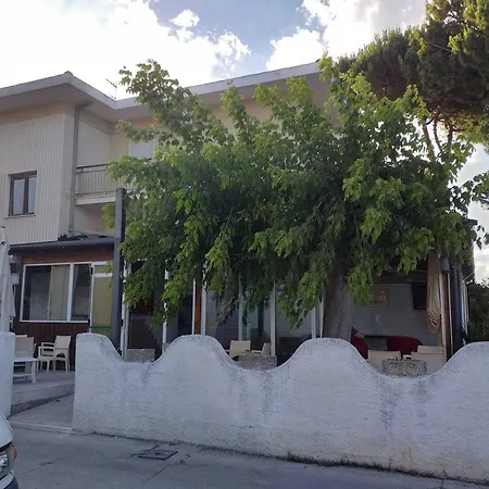 Quadruple For A Totally Relaxing 20 Meters From The Sea Panzió Pineto