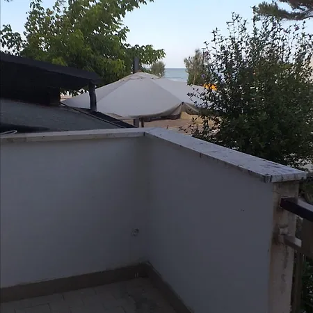 Quadruple For A Totally Relaxing 20 Meters From The Sea Bed & Breakfast 3*