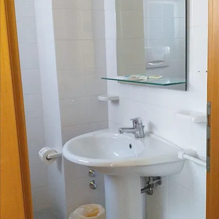 Quadruple For A Totally Relaxing 20 Meters From The Sea 3* Пинето