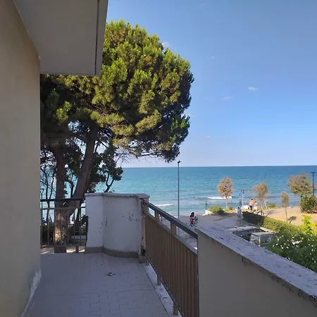 Bed & Breakfast Quadruple For A Totally Relaxing 20 Meters From The Sea 3*