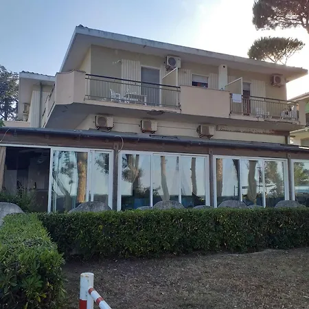 Quadruple For A Totally Relaxing 20 Meters From The Sea 3* Pineto