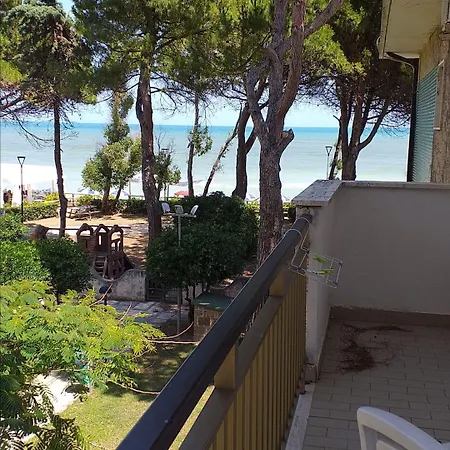 Quadruple For A Totally Relaxing 20 Meters From The Sea Bed & Breakfast 3*