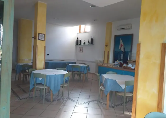 Quadruple For A Totally Relaxing 20 Meters From The Sea Panzió Pineto