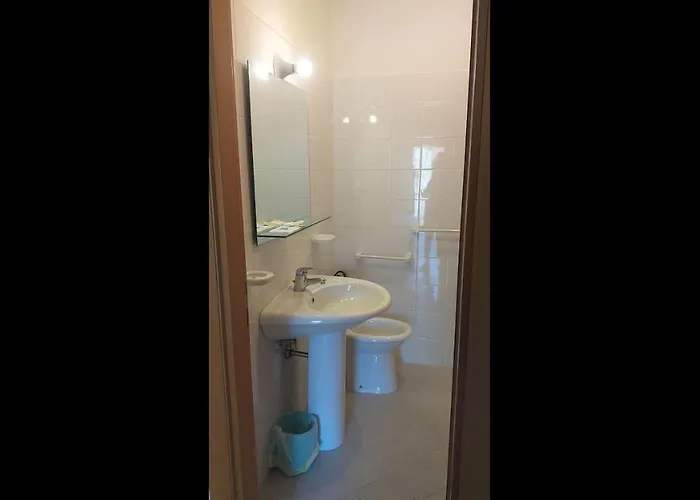 Panzió Quadruple For A Totally Relaxing 20 Meters From The Sea Pineto