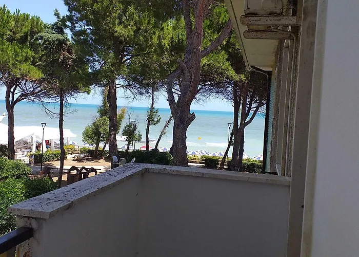 Quadruple For A Totally Relaxing 20 Meters From The Sea Panzió