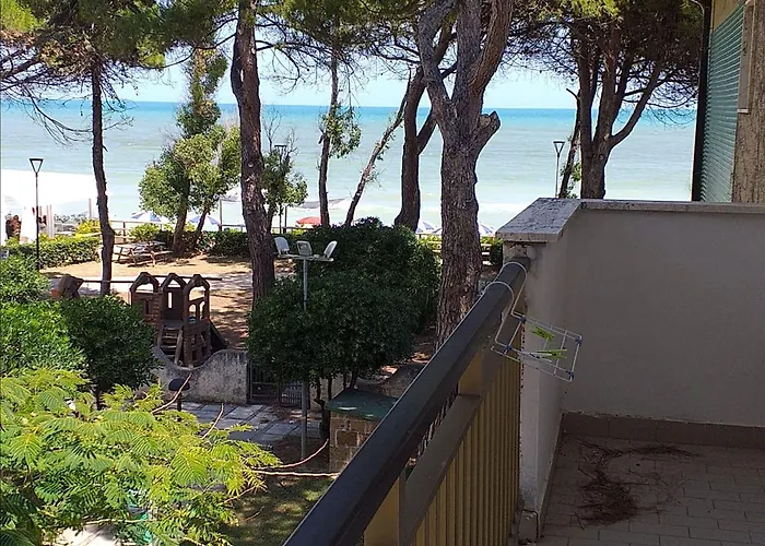 Quadruple For A Totally Relaxing 20 Meters From The Sea 3* Pineto